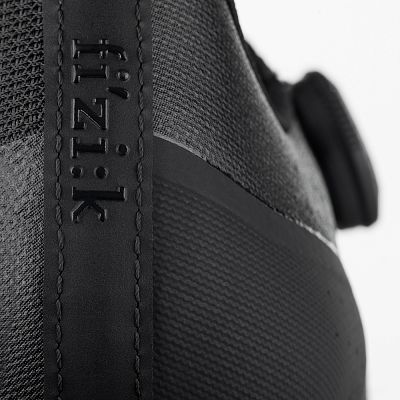 Превью  Велотуфли шоссейные FIZIK Tempo Overcurve R4 Black/Black